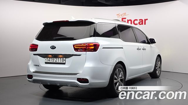 Kia Carnival 9-Seater Prstige — пробег 157 503 км — фото 2 из 5