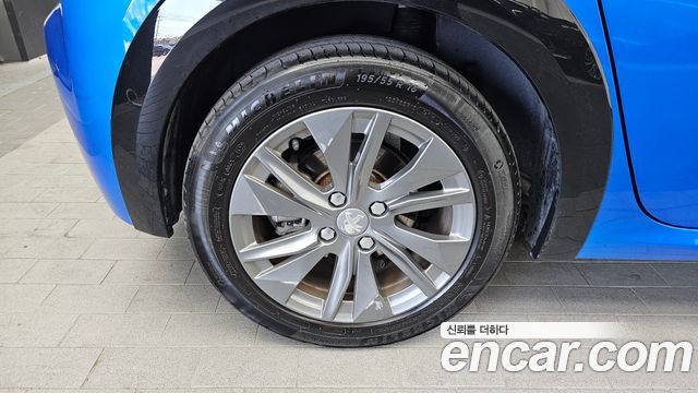 Peugeot 208 из Кореи Encar