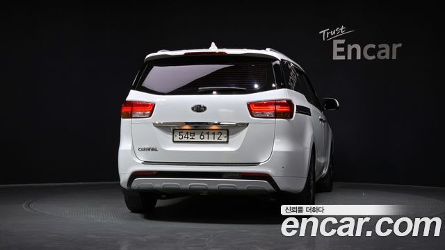 Kia Carnival из Кореи Encar