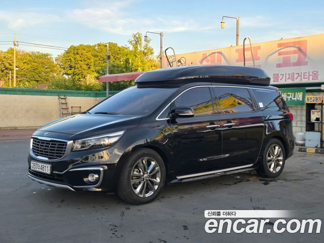 Kia Carnival Gasoline 7-seater Hi-Limousine President — пробег 156 000 км — фото 1 из 5