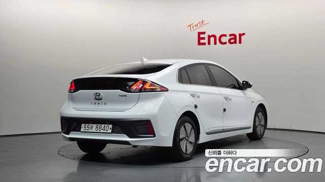 Hyundai Ioniq 1.6 HEV Q — пробег 136 055 км — фото 2 из 5