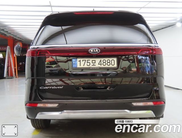 Kia Carnival из Кореи Encar