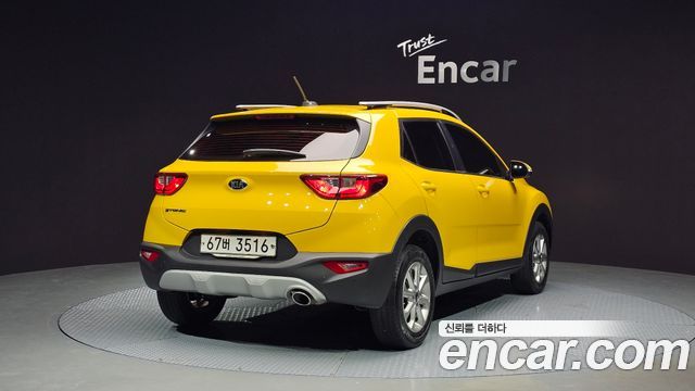 Kia Stonic 1.4 Deluxe — пробег 54 202 км — фото 2 из 5
