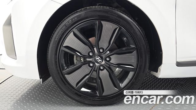 Hyundai Ioniq из Кореи Encar