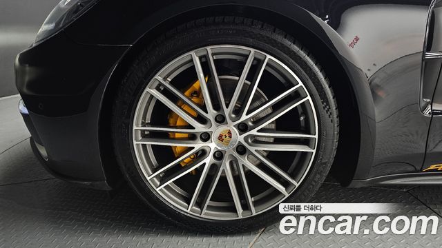 Porsche Panamera 3.0 AWD — пробег 129 760 км — фото 5 из 5