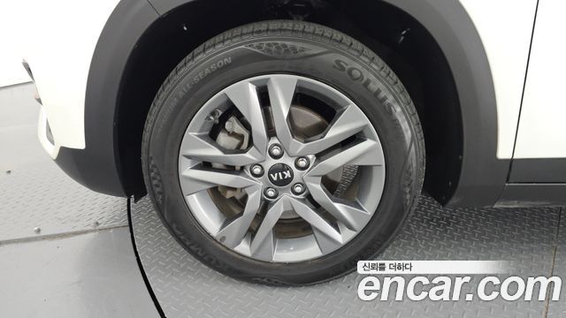 Kia Seltos из Кореи Encar