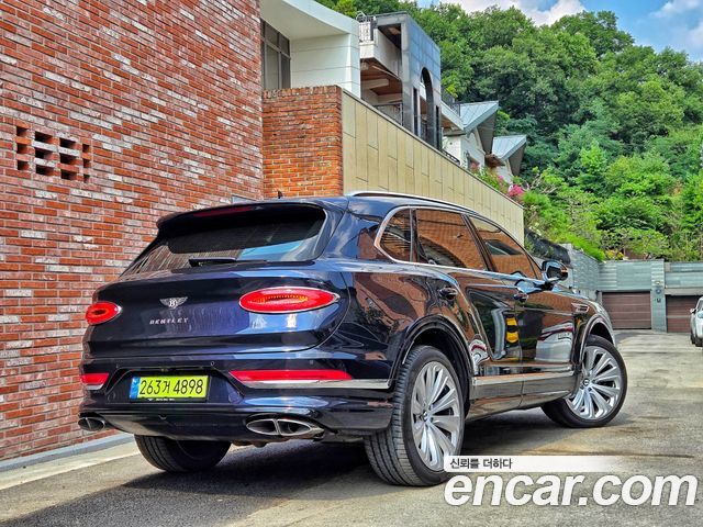 Bentley Bentayga 4.0 V8 — пробег 49 000 км — фото 4 из 5