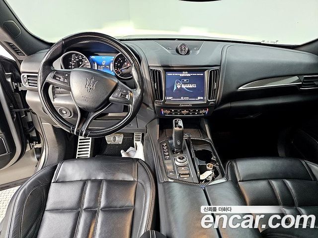 Maserati Levante из Кореи Encar