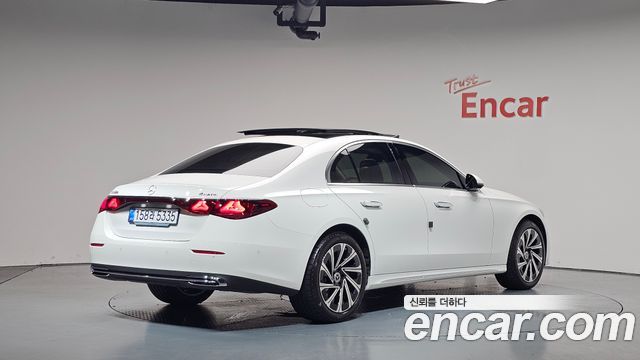 Mercedes-Benz E-Class из Кореи Encar
