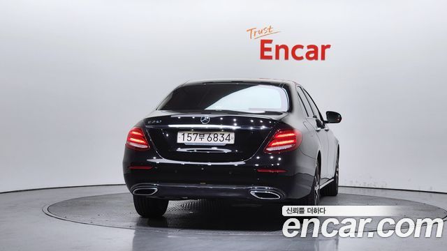 Mercedes-Benz E-Class из Кореи Encar