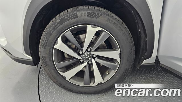 Lexus NX из Кореи Encar