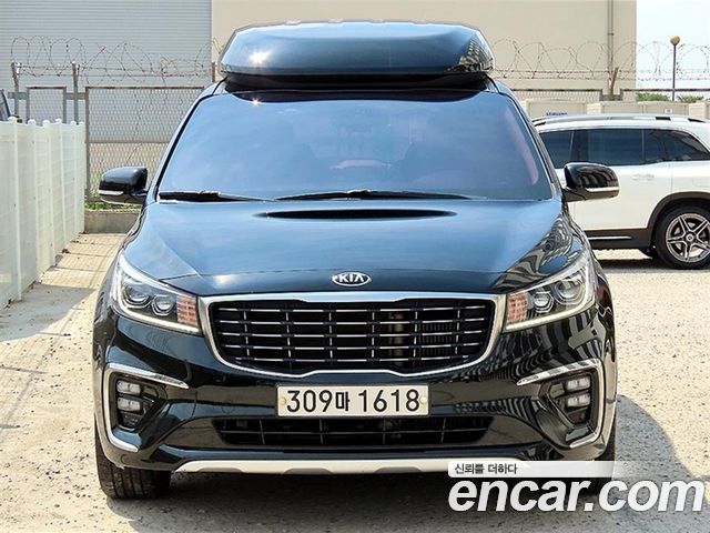 Kia Carnival 9-Seater Hi-Limousine Prestige Hiroof — пробег 117 178 км — фото 1 из 5