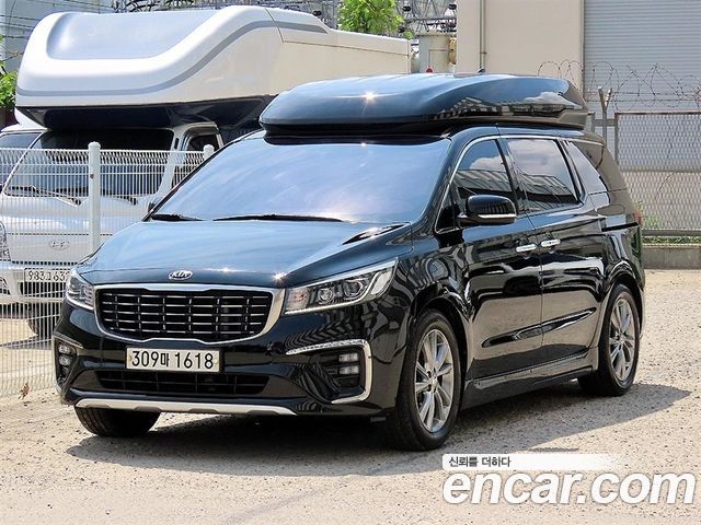 Kia Carnival 9-Seater Hi-Limousine Prestige Hiroof — пробег 117 178 км — фото 4 из 5