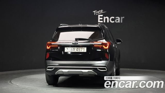 Kia Seltos из Кореи Encar