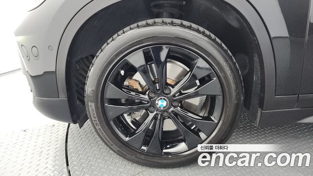 BMW X1 xDrive 20i Advantage — пробег 30 035 км — фото 5 из 5