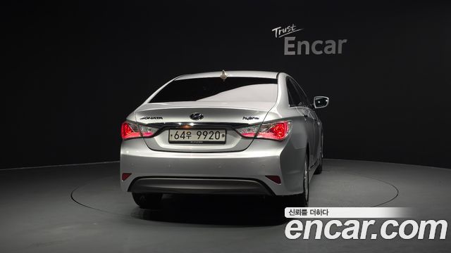 Hyundai Sonata 2.0 Modern — пробег 212 871 км — фото 4 из 5