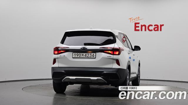 Kia Seltos из Кореи Encar