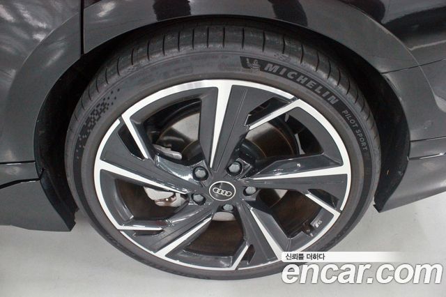 Audi A6 e-Tron Performance S line — пробег 9 620 км — фото 5 из 5