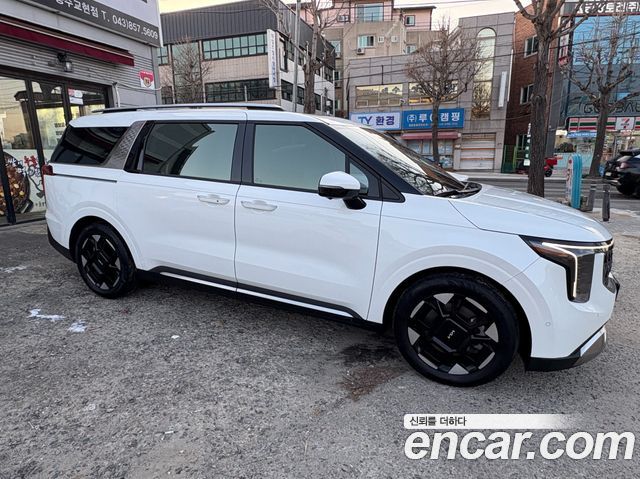 Kia Carnival Gasoline 9-Seater Signature — пробег 40 000 км — фото 2 из 5