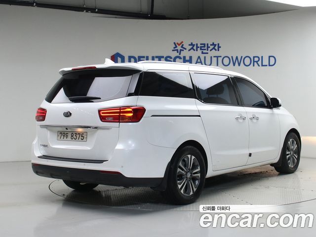 Kia Carnival из Кореи Encar