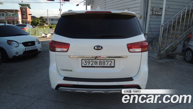 Kia Carnival из Кореи Encar