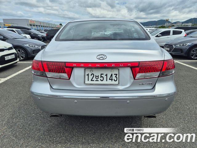 Hyundai Grandeur Q270 Deluxe Standard — пробег 137 068 км — фото 3 из 5