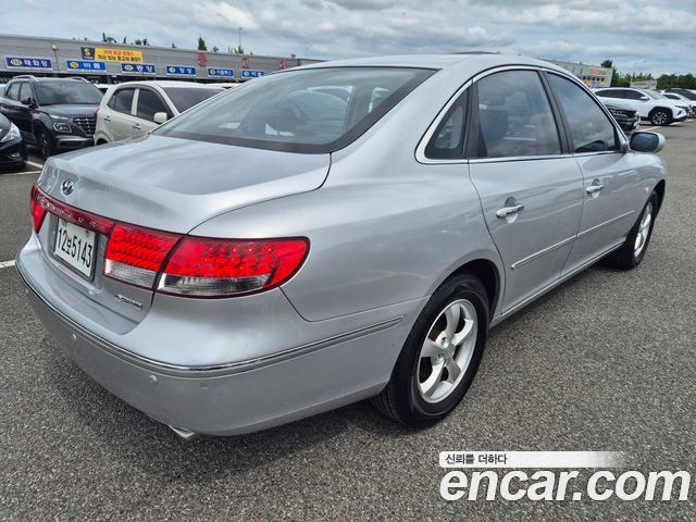 Hyundai Grandeur Q270 Deluxe Standard — пробег 137 068 км — фото 4 из 5