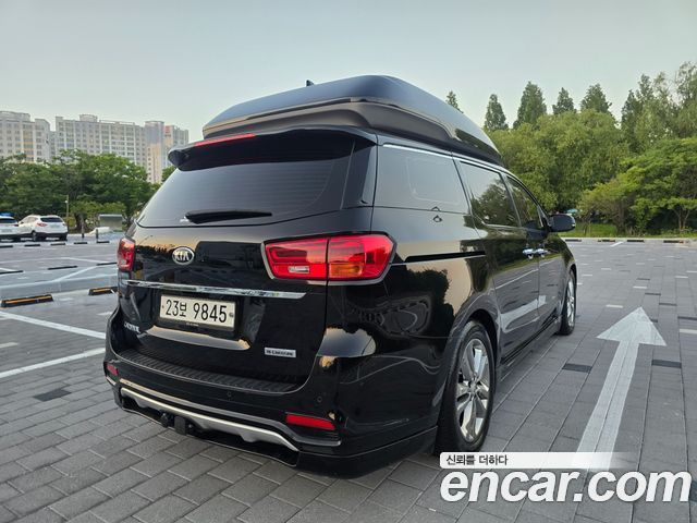 Kia Carnival 9-Seater Hi-Limousine Prestige Hiroof — пробег 134 988 км — фото 4 из 5