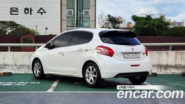 Peugeot 208 из Кореи Encar