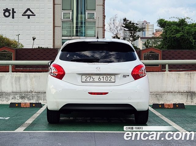 Peugeot 208 из Кореи Encar