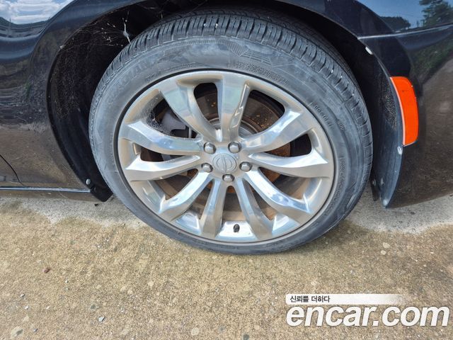 Chrysler 300C из Кореи Encar
