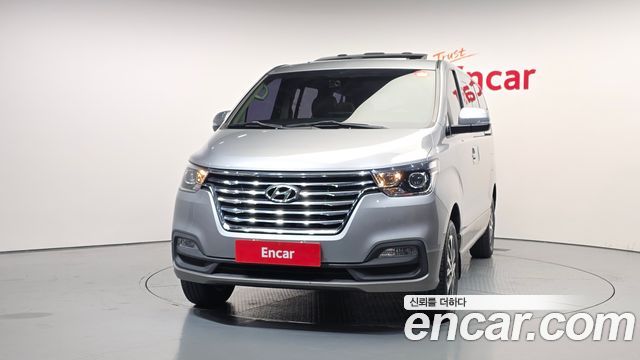 Hyundai Starex 4WD Urban 9-Seater Exclusive — пробег 80 644 км — фото 3 из 5