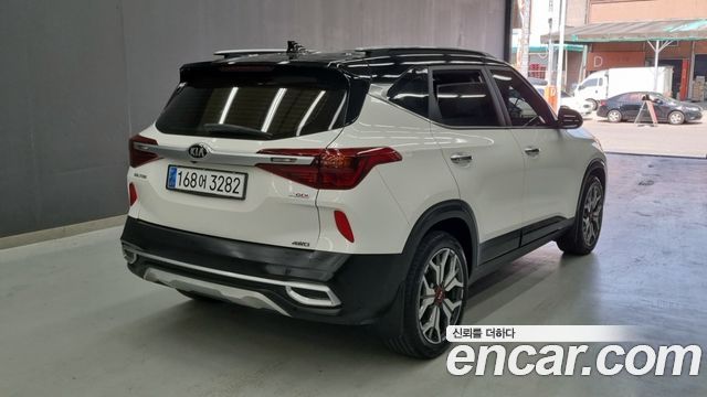 Kia Seltos из Кореи Encar