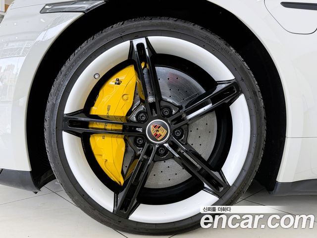 Porsche Taycan из Кореи Encar