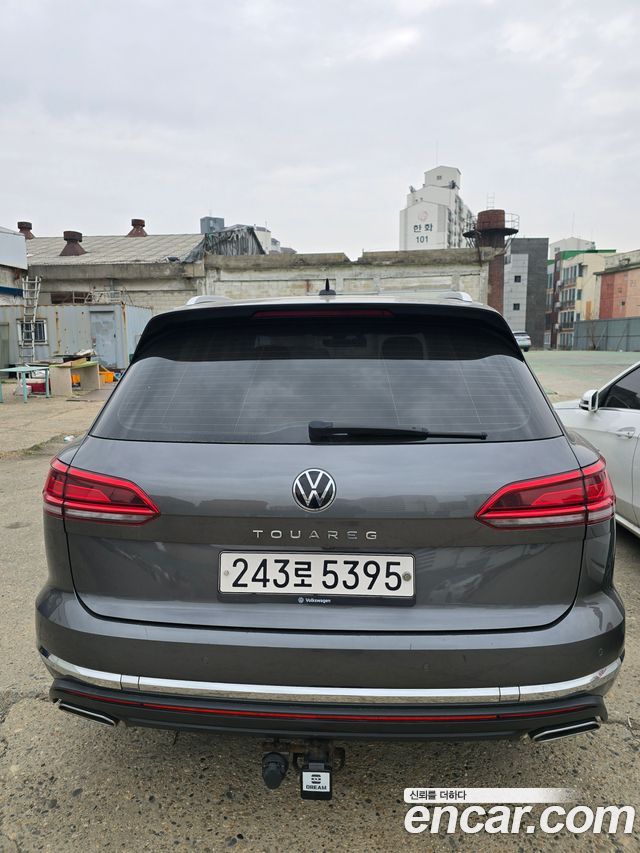 Volkswagen Touareg 3.0 TDI Prestige — пробег 97 600 км — фото 2 из 5