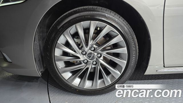 Lexus ES из Кореи Encar