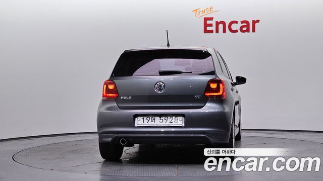 Volkswagen Polo из Кореи Encar