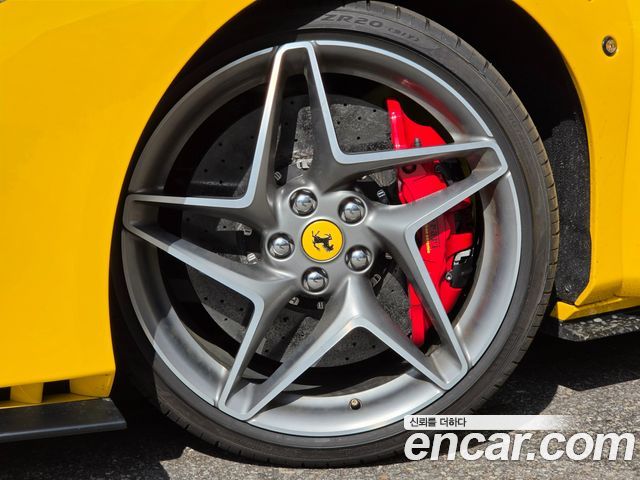 Ferrari F8 из Кореи Encar