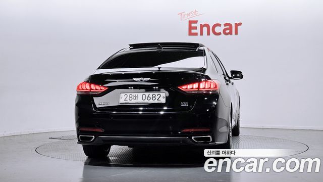 Hyundai Genesis из Кореи Encar