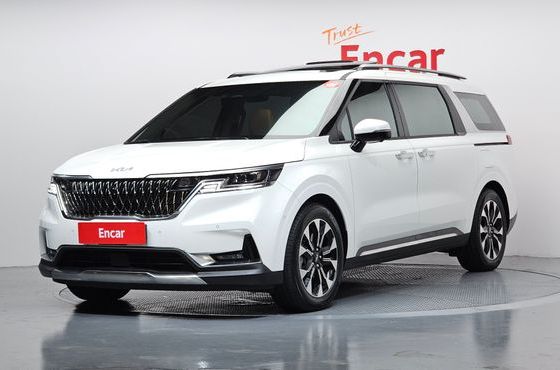 Kia Carnival Gasoline 9-Seater Signature — пробег 20 335 км — фото 1 из 5