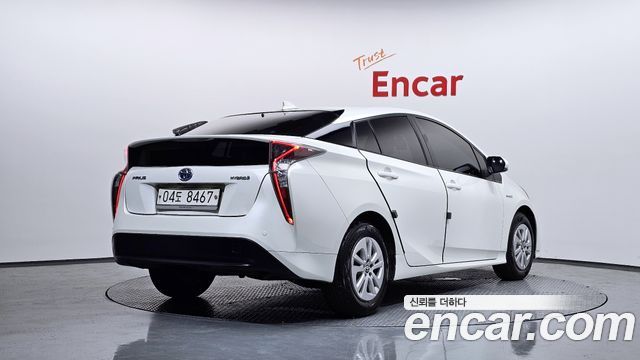 Toyota Prius из Кореи Encar