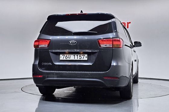 Kia Carnival 11-seater Prestige — пробег 170 875 км — фото 4 из 5