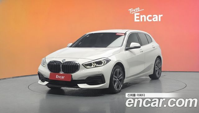 BMW 1-Series 120i Advantage — пробег 52 297 км — фото 1 из 5