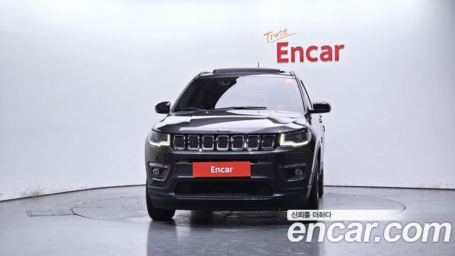 Jeep Compass 2.4 Longitude AWD — пробег 33 720 км — фото 3 из 5
