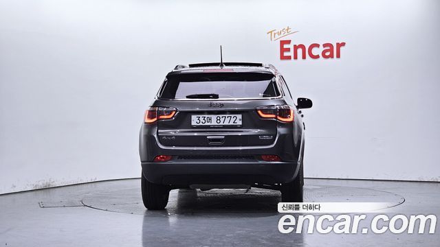 Jeep Compass 2.4 Longitude AWD — пробег 33 720 км — фото 4 из 5