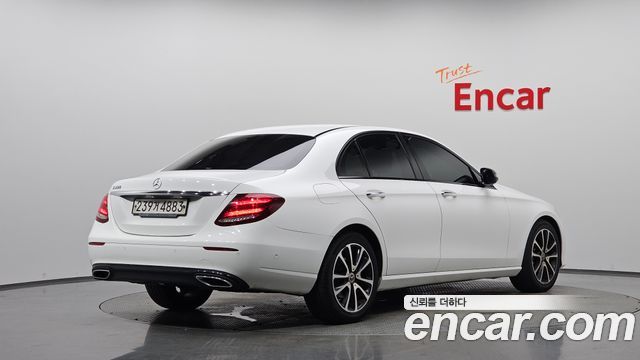 Mercedes-Benz E-Class из Кореи Encar