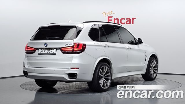 BMW X5 xDrive 40d — пробег 186 689 км — фото 2 из 5