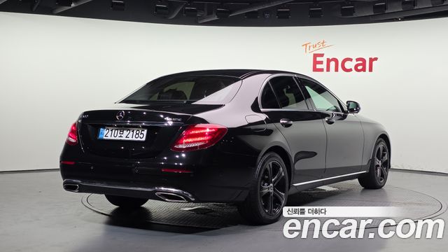 Mercedes-Benz E-Class из Кореи Encar