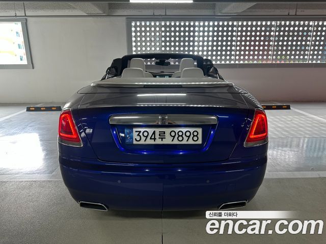Rolls-Royce Dawn 6.6 V12 — пробег 66 000 км — фото 3 из 5
