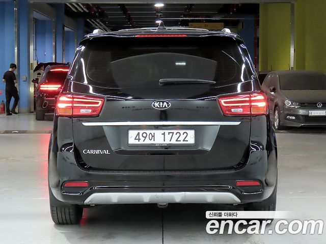 Kia Carnival из Кореи Encar